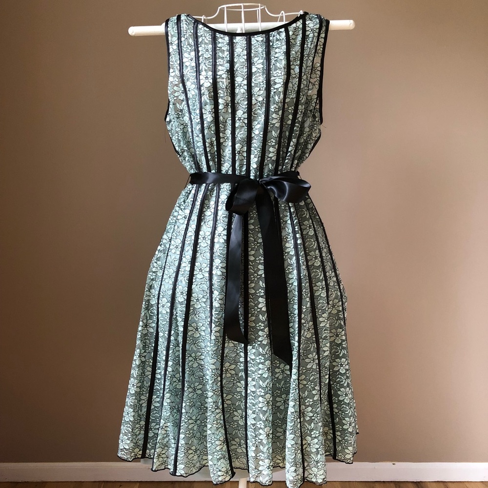 SL Fashions · Lace Dress